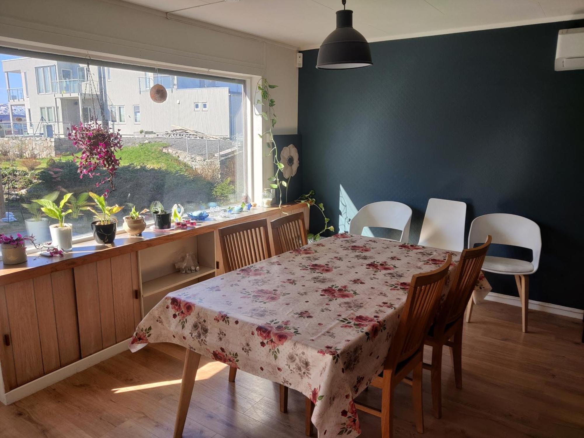 Feelhome 4 Bedrooms Apartment Polarvegen Тромсё Номер фото